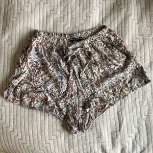 Brandy Melville Flowy Highwaisted Shorts